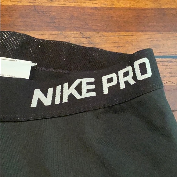 Nike Pro Capri Leggings Black - Picture 2 of 5